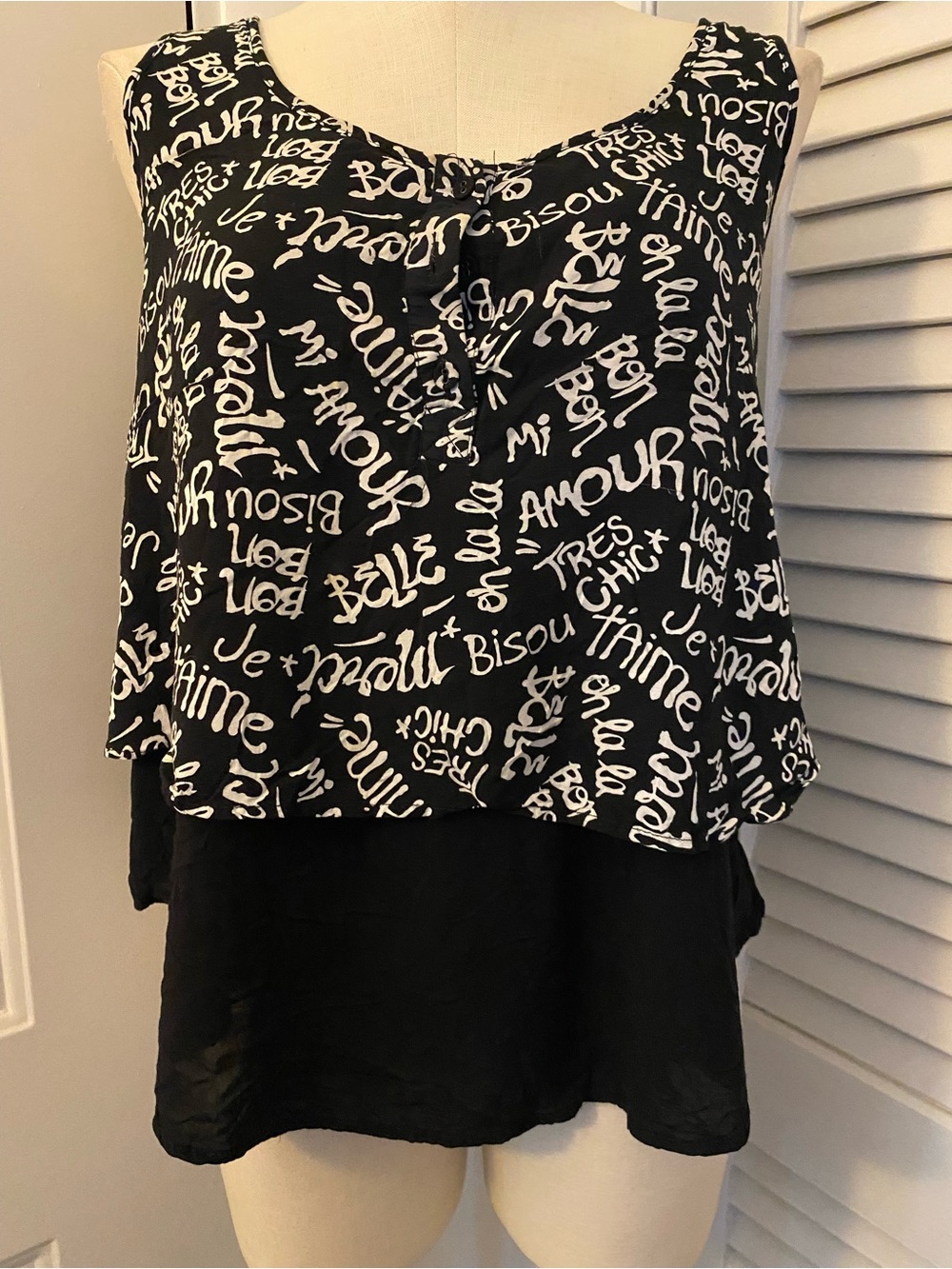 torrid Black and White Script Layered Tank Top- Size Large
